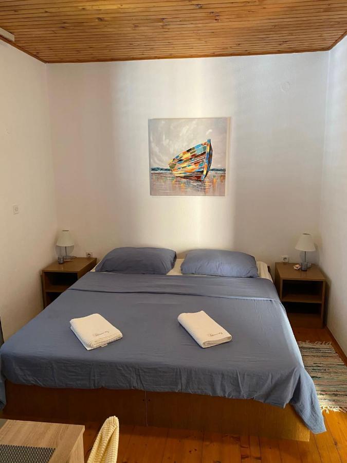 Apartmani Ines Marina Buitenkant foto
