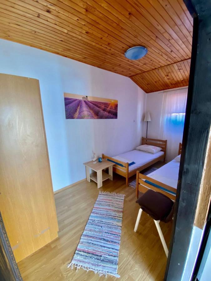 Apartmani Ines Marina Buitenkant foto