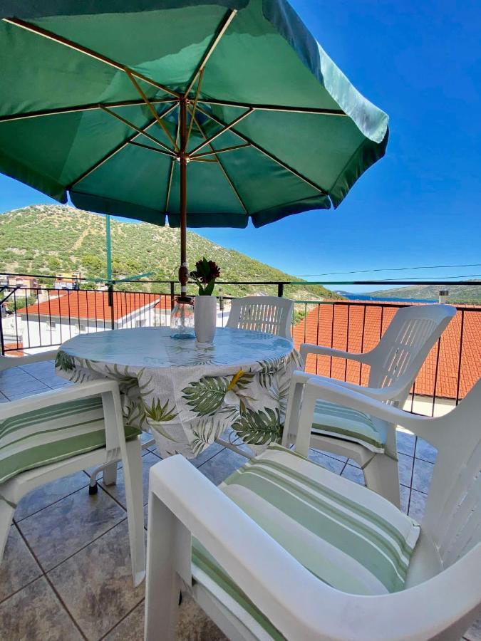 Apartmani Ines Marina Buitenkant foto