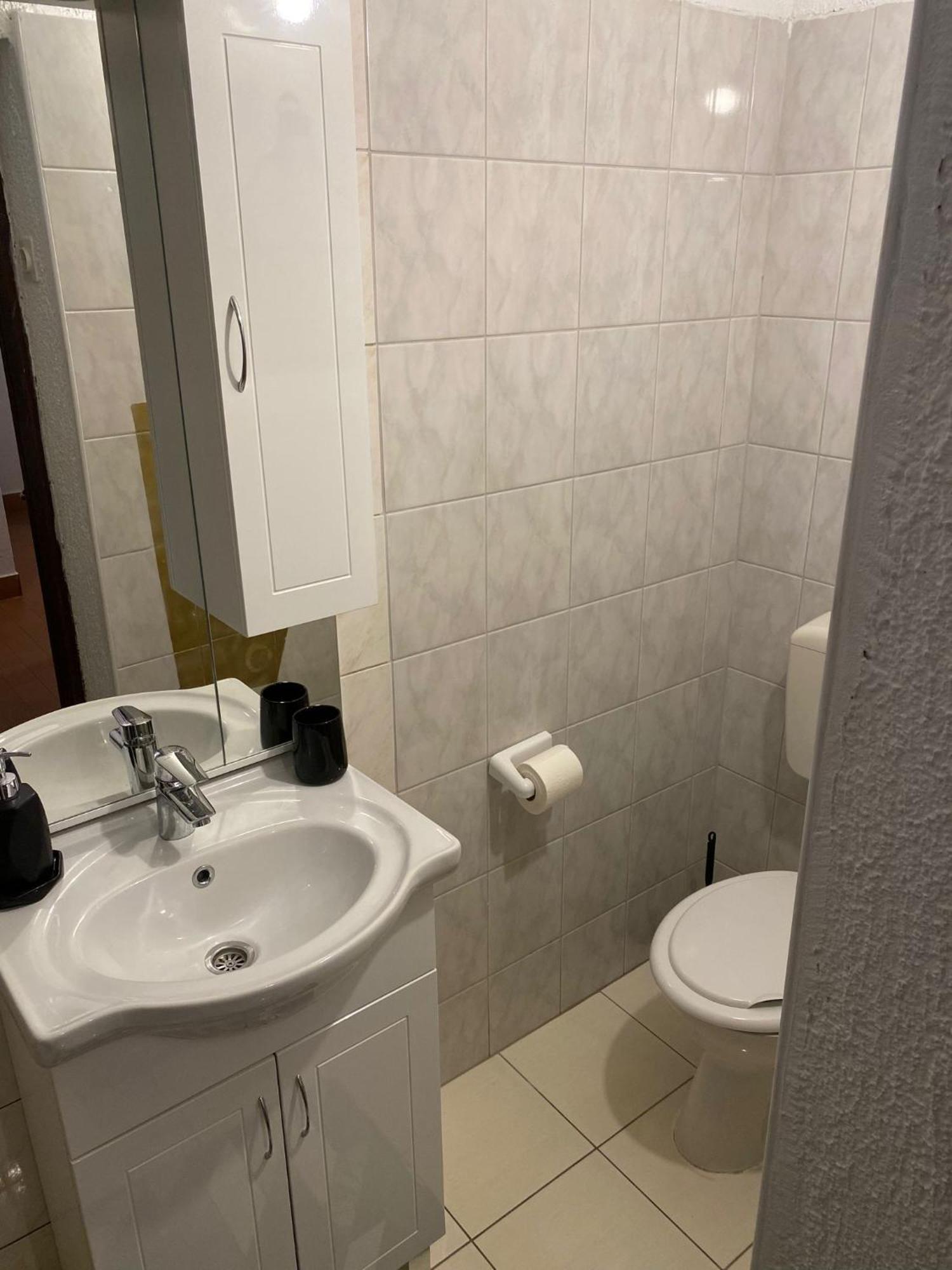 Apartmani Ines Marina Buitenkant foto